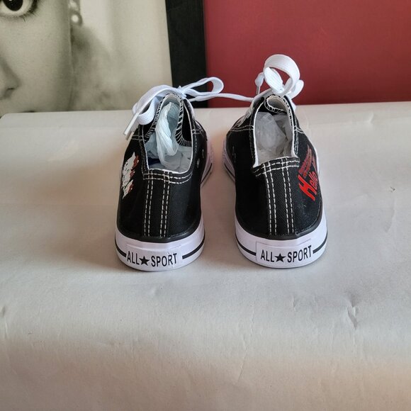 NWT HELLO KITTY LOW TOP SNEAKERS SZ 10 - Picture 4 of 7